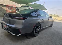 بي ام دبليو الفئة 7